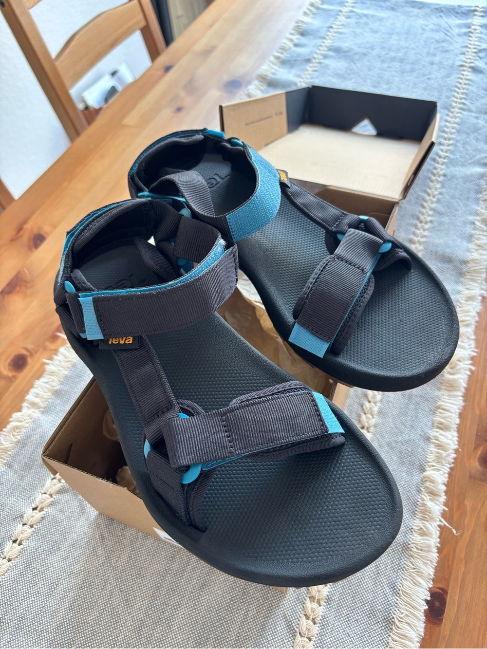 TEVA Men’s Flops BRAND NEW